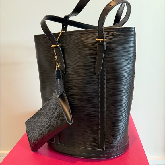 Louis Vuitton Bucket GM epi leather with large zipper coin bag - Picture 2 of 5